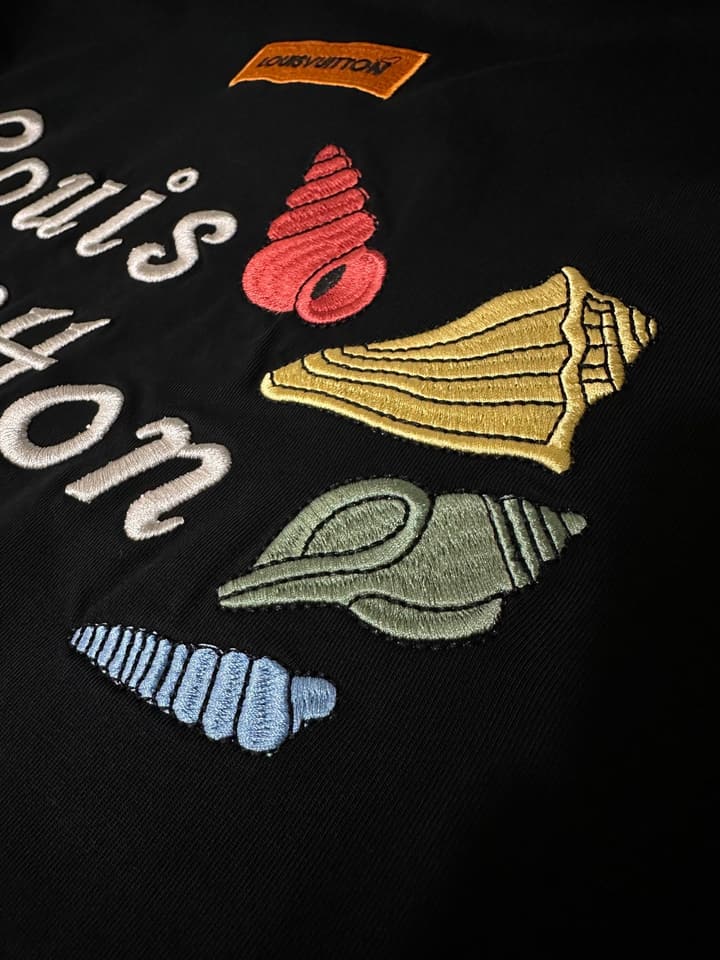 Louis Vuitton Conch Embroidery Crewneck T-Shirt – 26SS in Classic Black