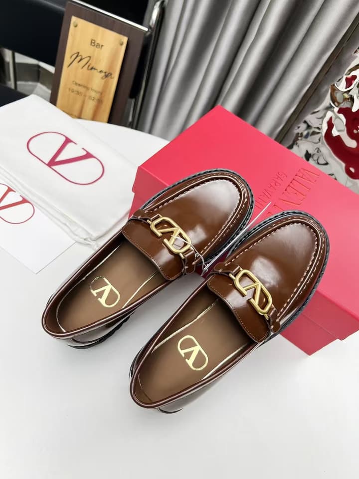 Valentino Logo Buckle Polished Leather Loafers – 2024 in Classic Black