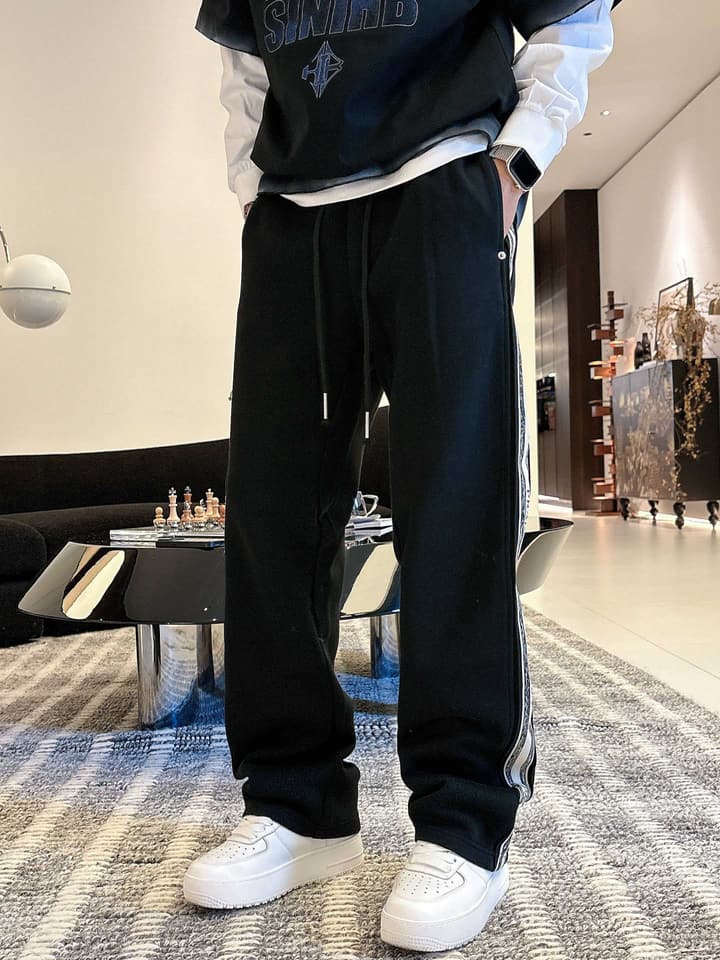 Prada Classic Logo Casual Pants – 2025FW in Black With White Side Stripe