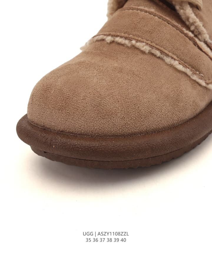 UGG Mid-Height Sheepskin Snow Boots in Light Taupe
