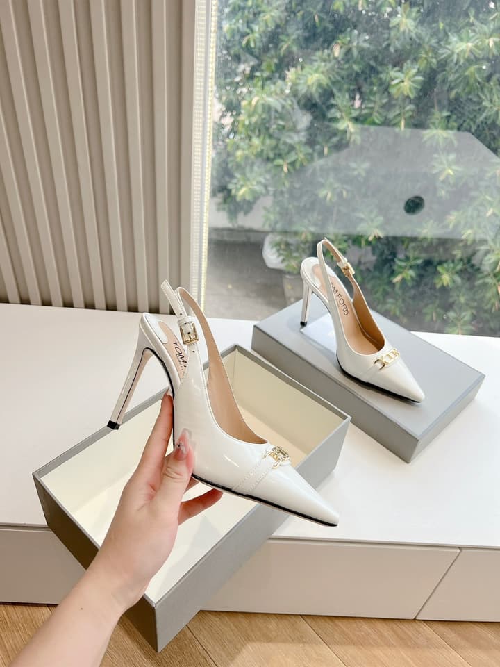 TOM FORD Pointed Toe High Heels – 2024 Autumn/Winter Collection in Crisp Black Patent