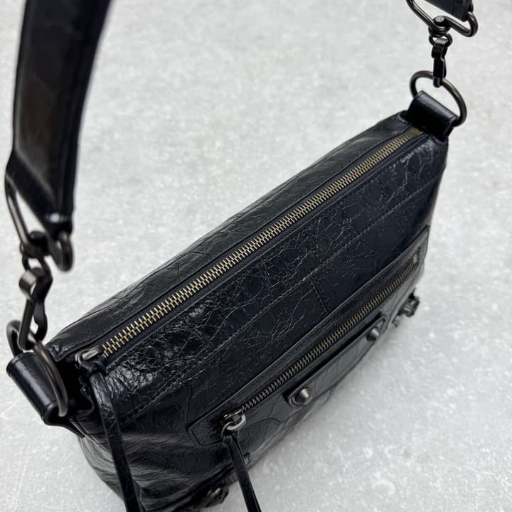 Balenciaga Le City Moto Hobo Bag – 25FW in Oil Wax Black