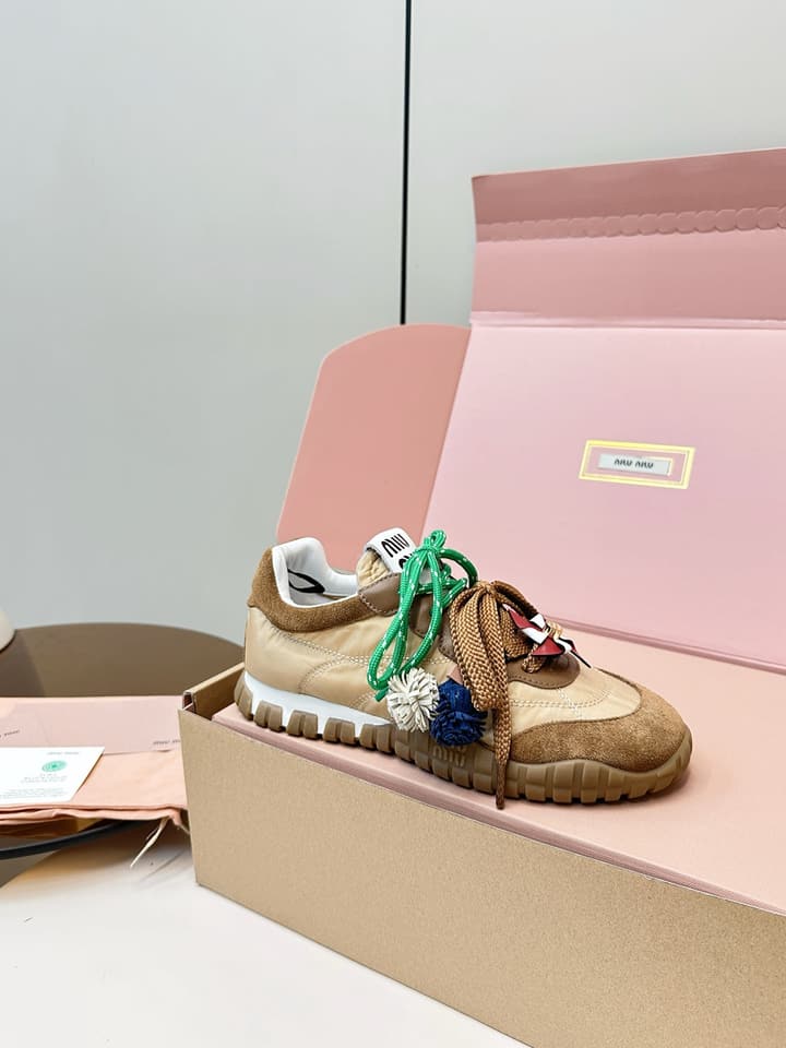 Miu Miu German Training Casual Shoes – 25SS Spring/Summer Runway Collection in Caramel Tan & Emerald Green Ribbons
