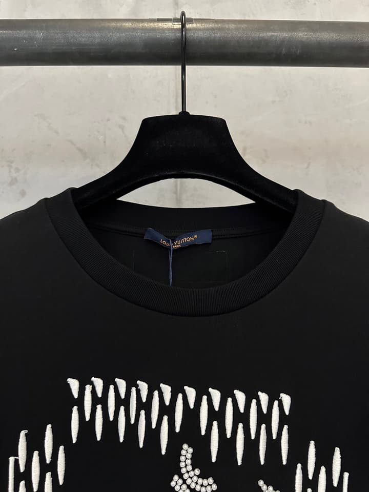 Louis Vuitton Embroidered Beaded Cotton T-Shirt – 25SS in Black