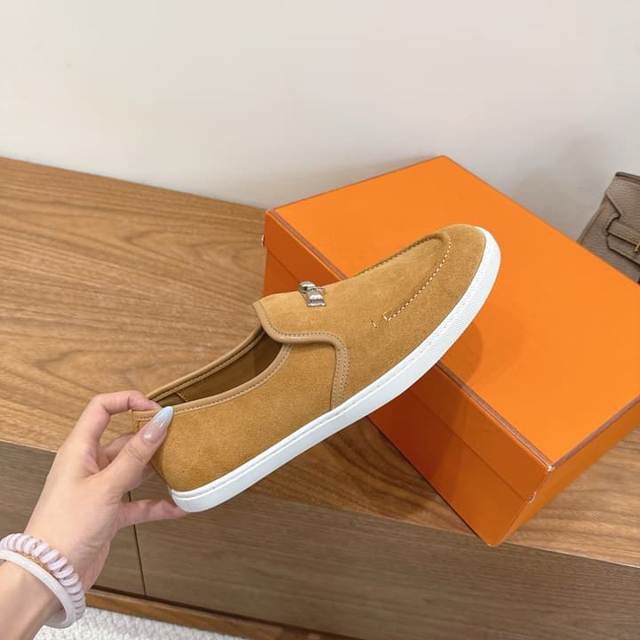 Hermès Classic Unisex Sandals – SS25 New Arrival in Beige