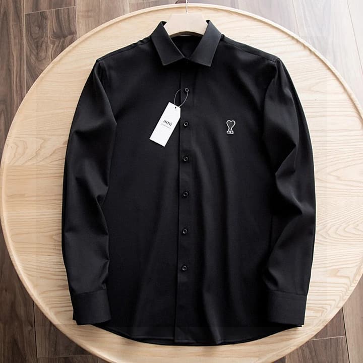 AMI Paris Ami de Coeur Long Sleeve Shirt – Autumn Collection in White Shirt / Black Heart