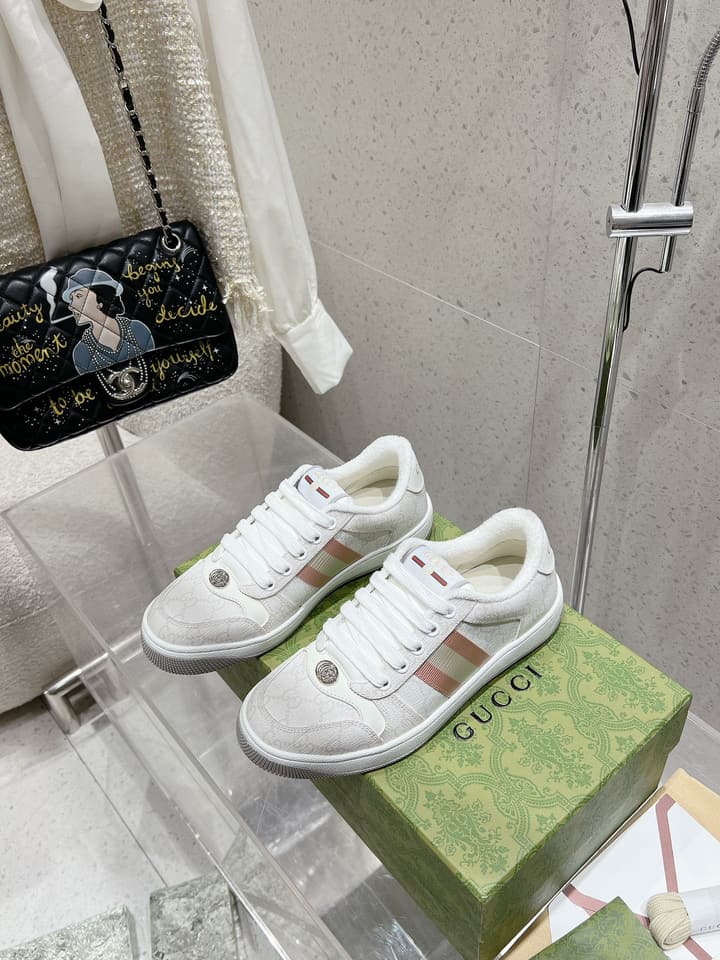 Gucci Screener Series Chunky Unisex Sneakers in Beige With Pastel Stripe And Pink Toe