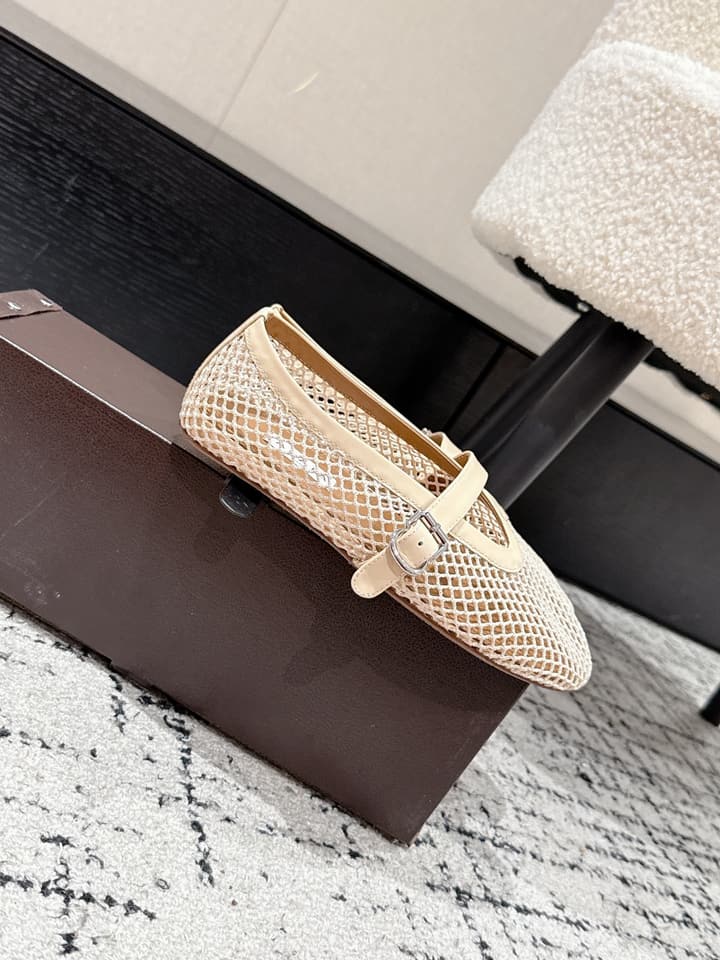 Alaïa Flat Mesh Ballet Flats – 25SS in Golden Beige Mesh