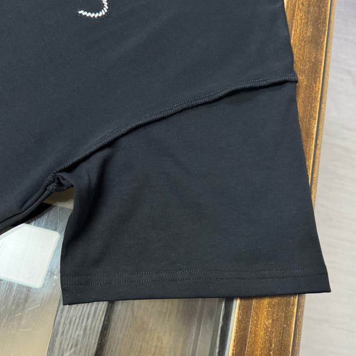 Louis Vuitton Embroidered Logo Oversized T-Shirt – Summer Collection – 26SS in Apricot Colorful LV Lovers
