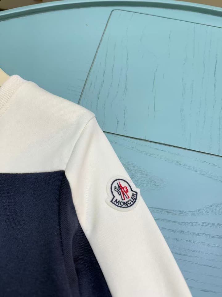 Moncler High-End Kids Crewneck Tracksuit – Kids Collection – 2025AW in Navy Blue And Cream Color Block