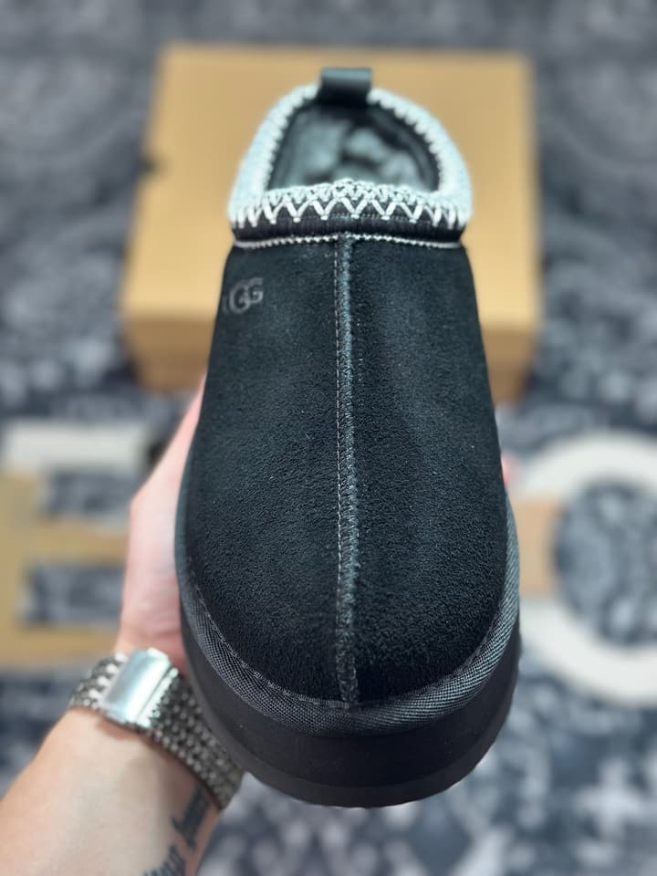 UGG Tazz Platform Snow Boots in Classic Black