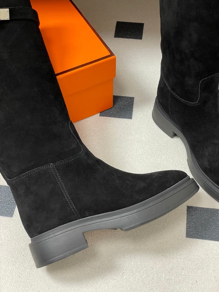 Hermès Jumping Kelly Buckle Knee-High Boots in Black Leather