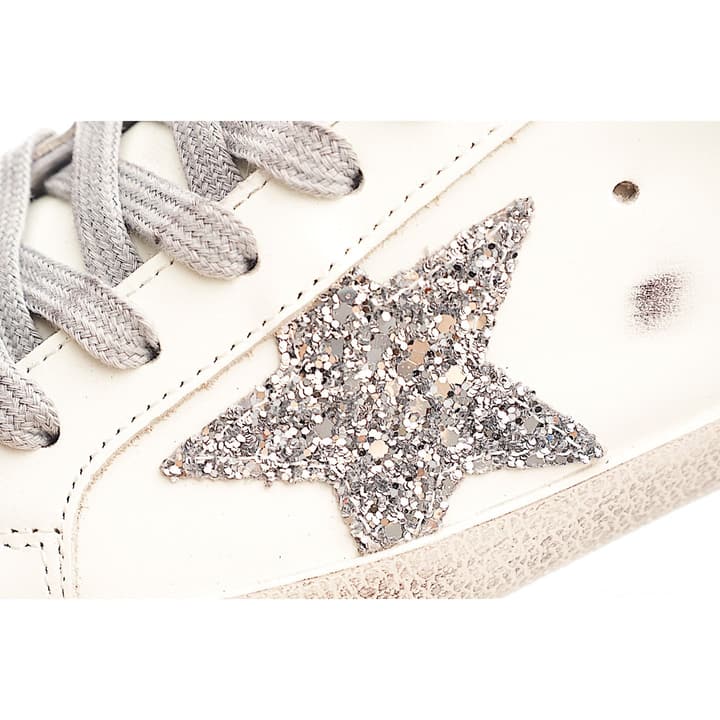 Golden Goose Super Star Sneakers – 2023 Collection in Bright Metallic Outline Star