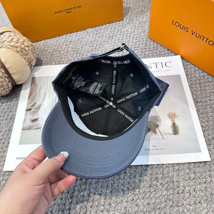 Louis Vuitton Unisex Baseball Cap – New Collection in Beige