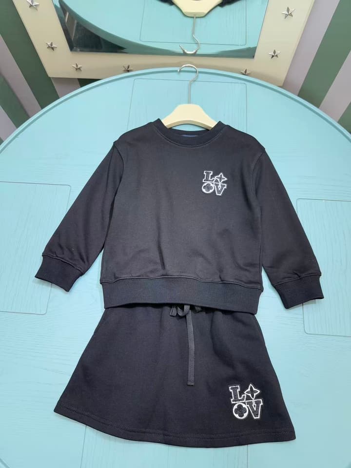Louis Vuitton Kids Crewneck Sweatshirt and Skirt Set – 2025FW – Kids Collection in Black Set
