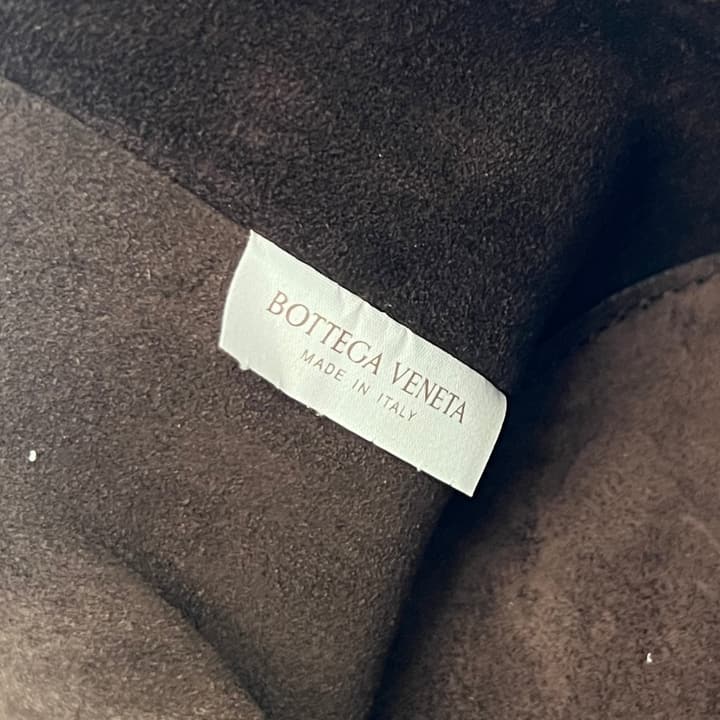 Bottega Veneta Liberta Bucket Bag – 25SS in Black