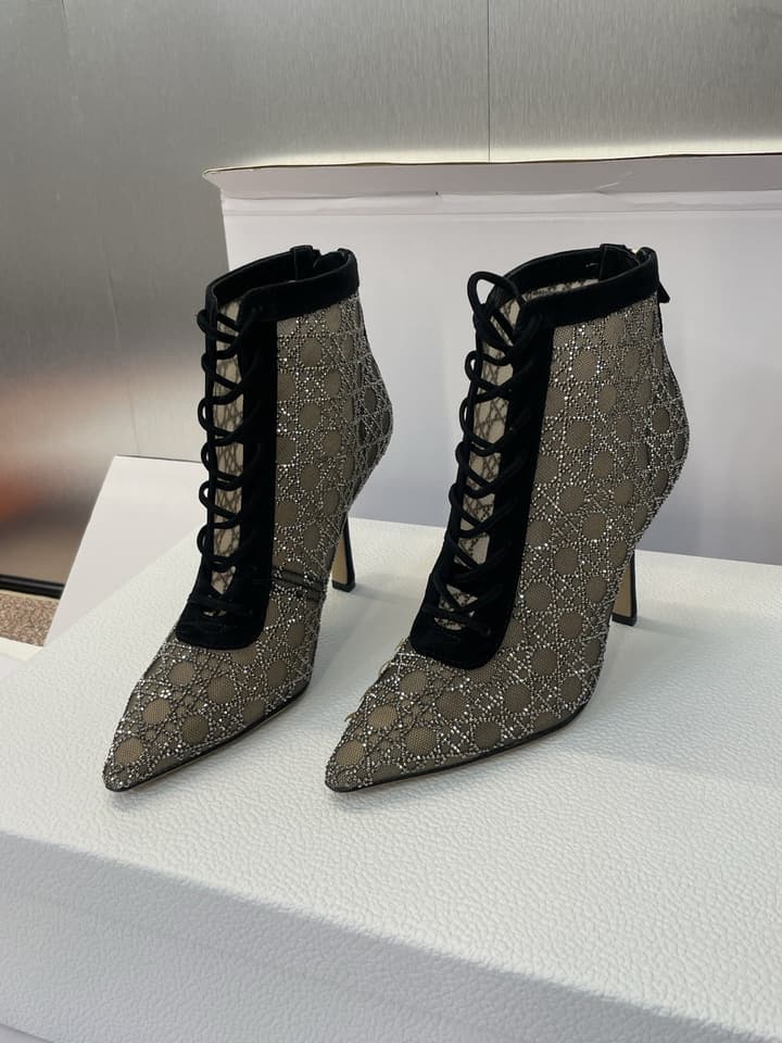 Dior CD-Capture Crystal High-Heel Ankle Boots – 2025 Spring/Summer Runway in Champagne Crystal Mesh