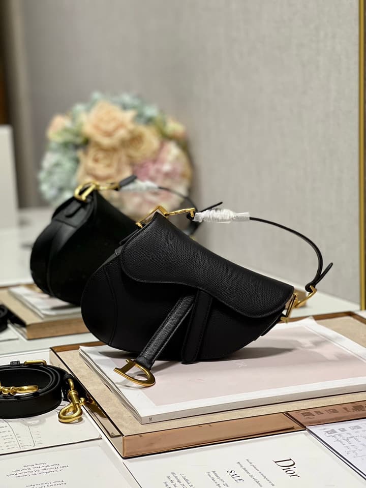 Dior Saddle Shoulder Bag in Black