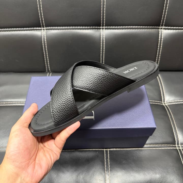 Dior Men's Pebbled Leather and Suede Slides – Spring/Summer Collection 2025 in Black Pebbled Leather Cross Strap