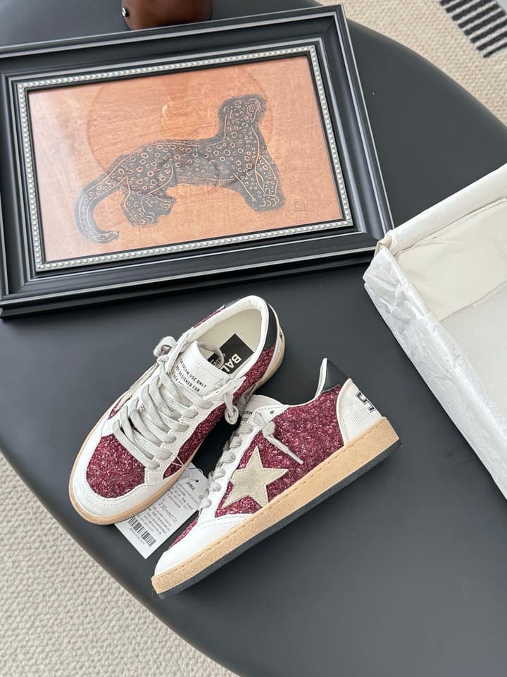Golden Goose Distressed Graffiti Sneakers – 2024 Collection in Burgundy And White