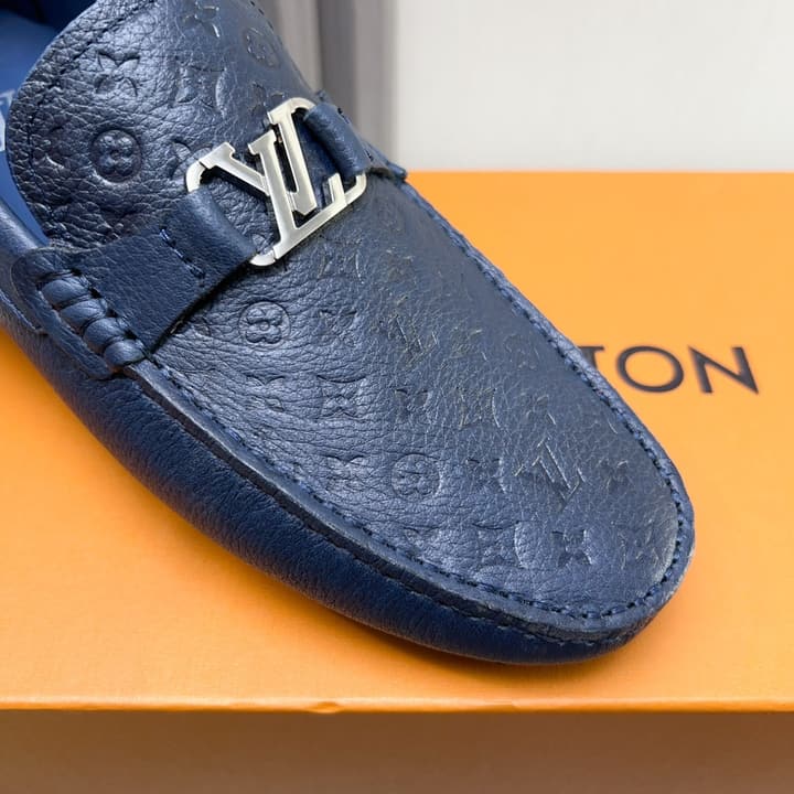 Louis Vuitton Pebbled Leather Driving Shoes in Black Textured Leather