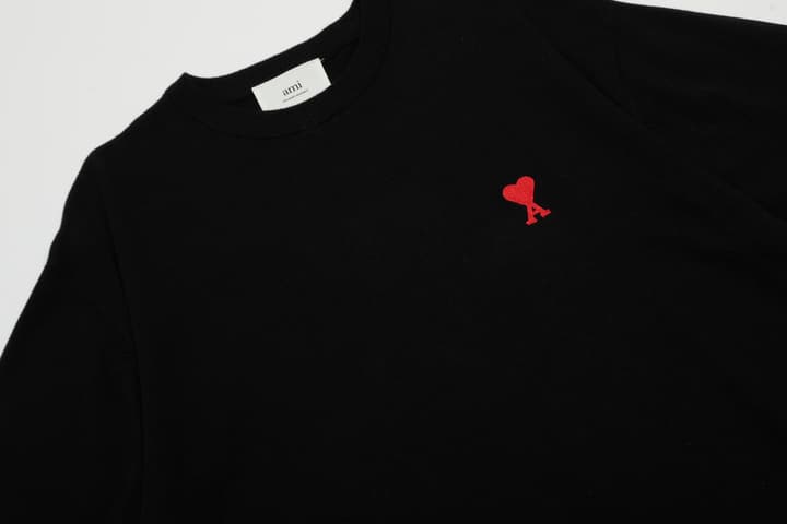 AMI Paris Classic Heart Embroidered Knit Short Sleeve – 2025SS in Black