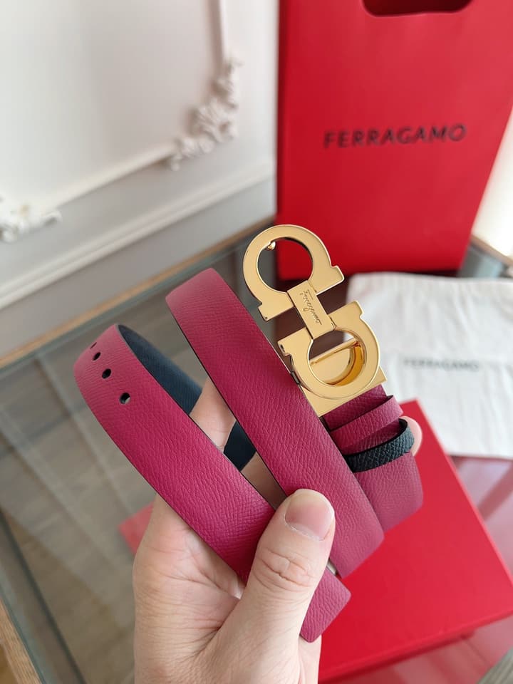 Ferragamo Women's Reversible Leather Belt in Pink