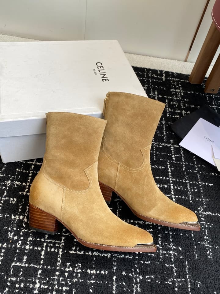 Celine Retro Chunky Chelsea Ankle Boots – 25SS in Classic Brown Suede