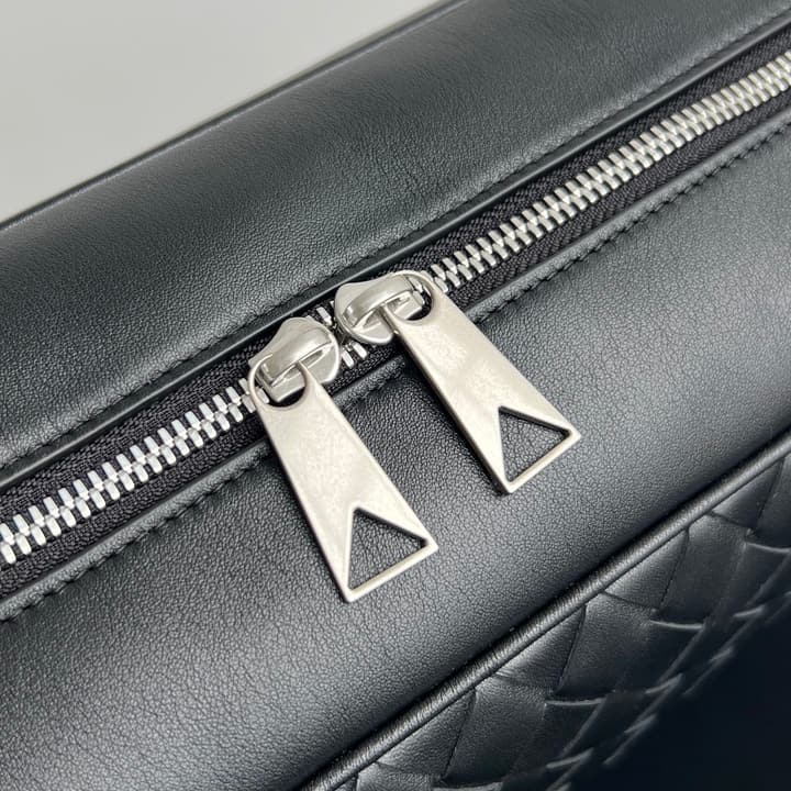Bottega Veneta Double Pocket Camera Bag 843857 – New Collection in Black