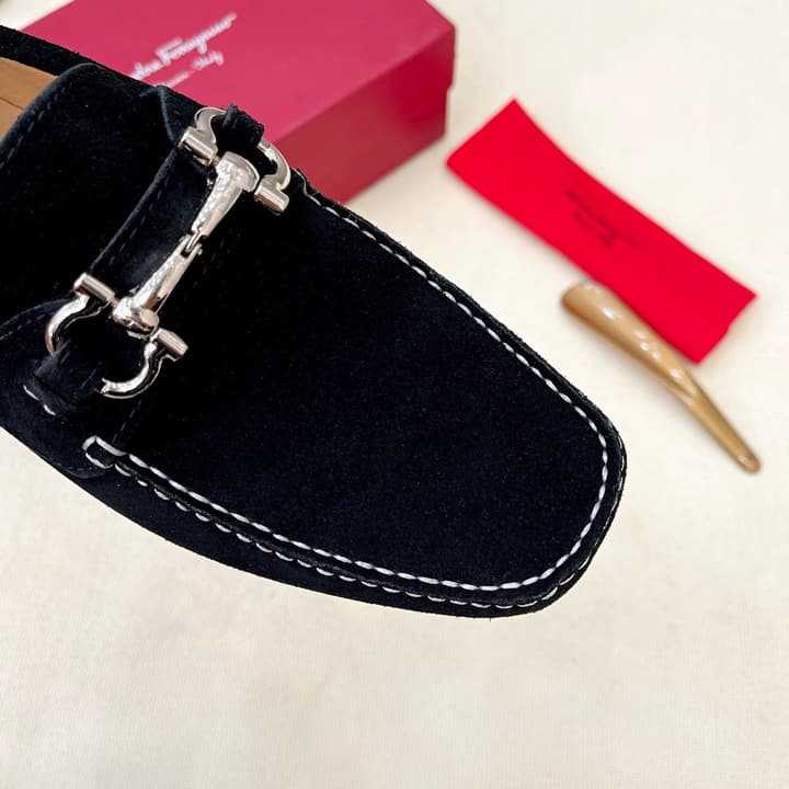 Ferragamo Men's Driving Loafers in Black Grained Gancini