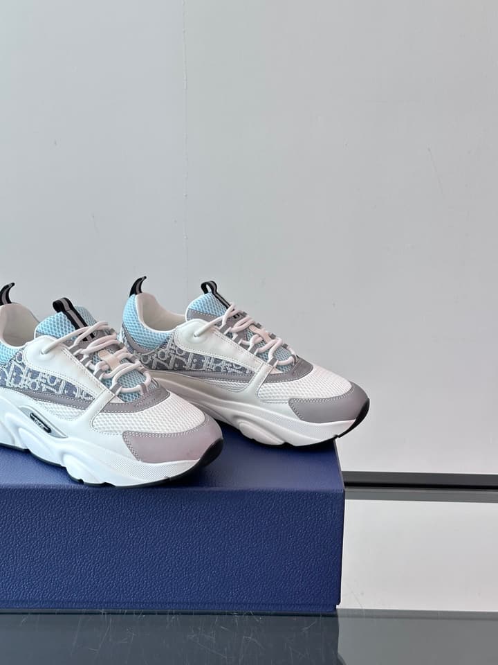 Dior B22 Retro Jogging Sneakers in Black And White Oblique