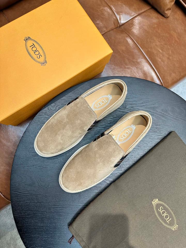 Tod's Suede Calfskin Loafers in Light Grey Suede