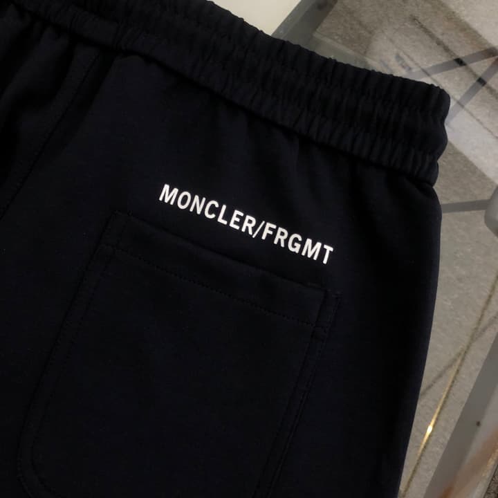 Moncler Spliced Logo Casual Shorts – 2026SS in Classic Black