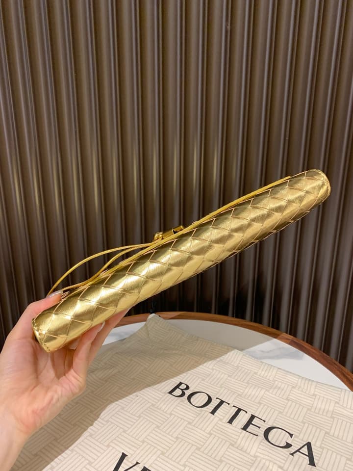 Bottega Veneta Andiamo Clutch Bag in Black Intrecciato