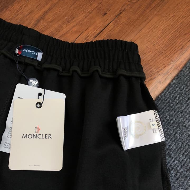 Moncler Embroidered Logo Casual Shorts – 2026SS in Apricot Cargo Shorts