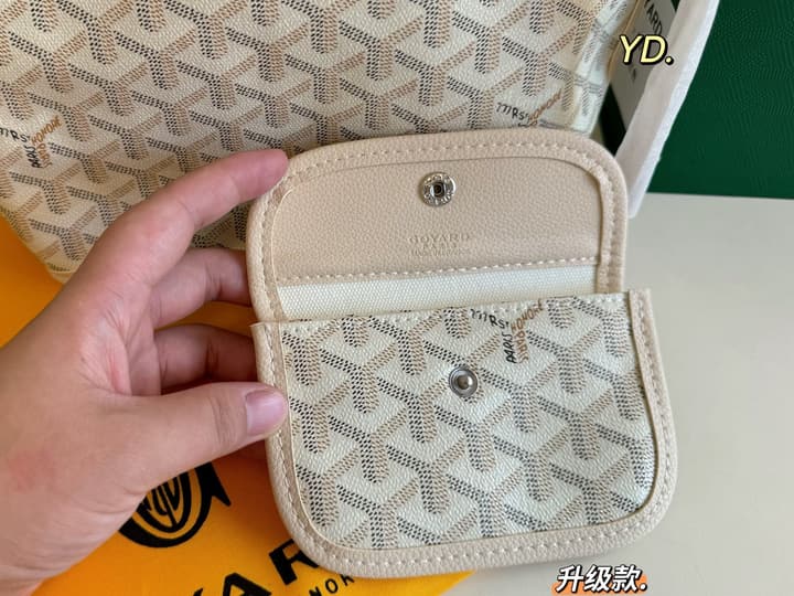 Goyard Reversible Tote Bag with Pouch in Black