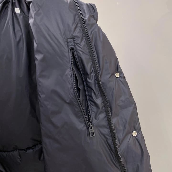 Moncler Goose Down Puffer Jacket – 2025FW in Dark Charcoal