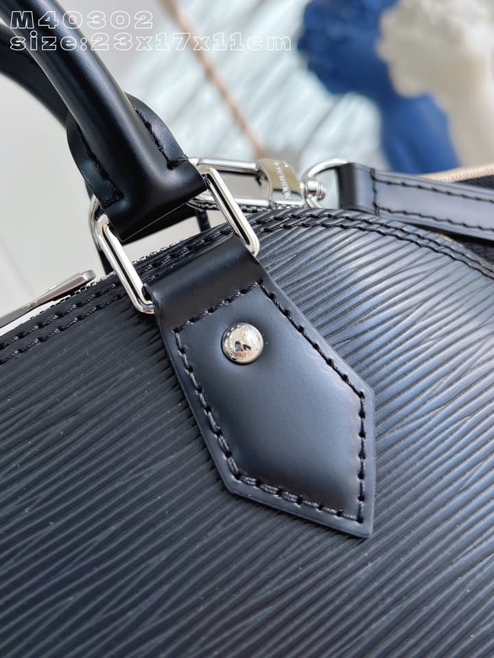 Louis Vuitton Alma BB Handbag in Black Epi Leather With Logo Strap