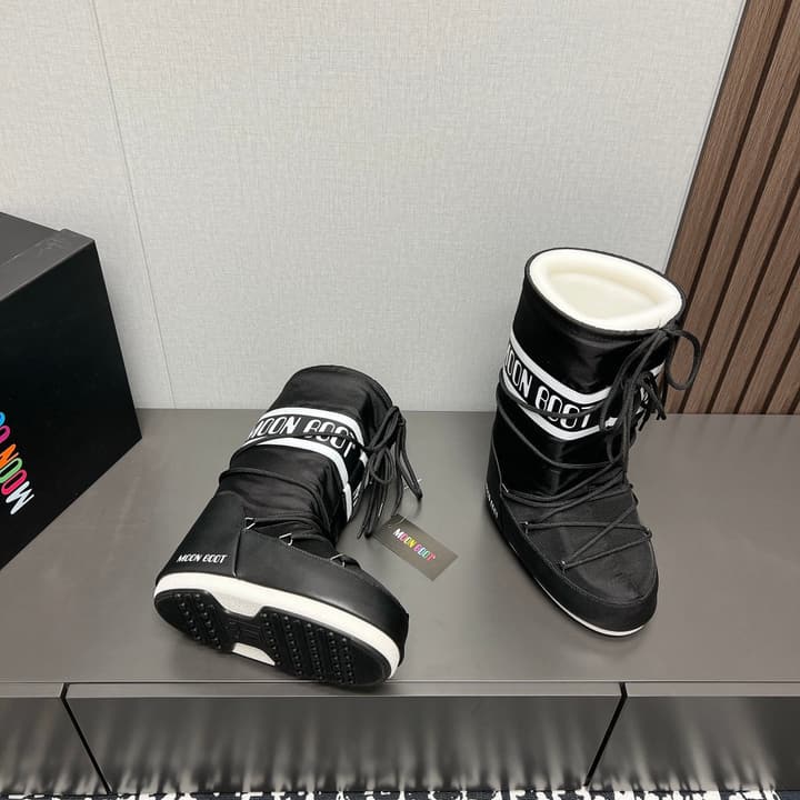 Moon Boot 2024FW Snow Boots in Matte Black