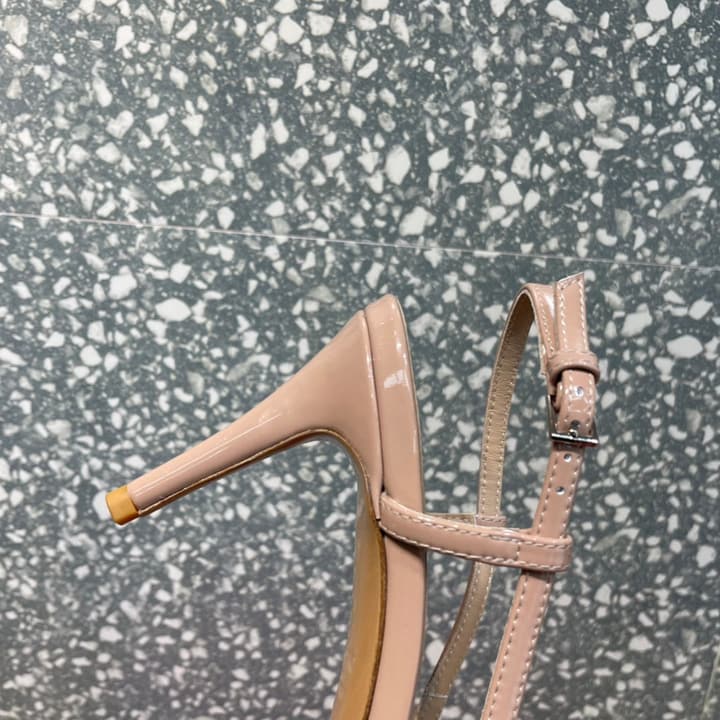 Valentino Patent Leather Pumps – New Collection in Apricot