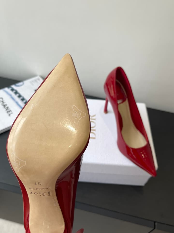 Dior Pointed High-Heel Pumps – 25SS Spring/Summer Collection in Patent Burgundy