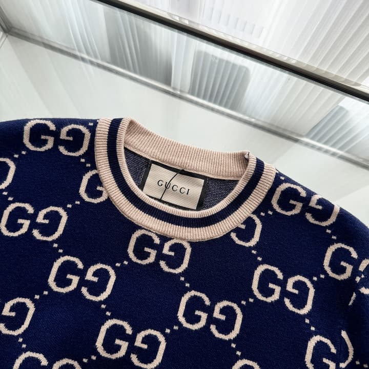 Gucci Full Print Logo Crewneck Sweater – Autumn/Winter Collection