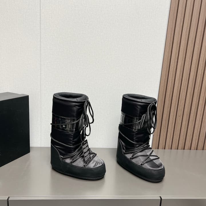 Moon Boot 2024FW Snow Boots in Matte Black