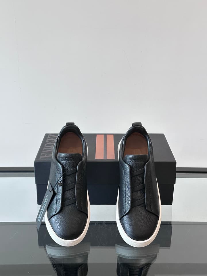 Zegna Men's Low-Top Leather Sneakers in Black & White
