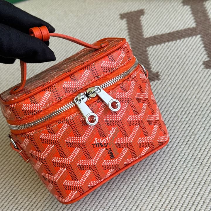 Goyard Muse Vanity Ultra Mini Cosmetic Bag in Blue