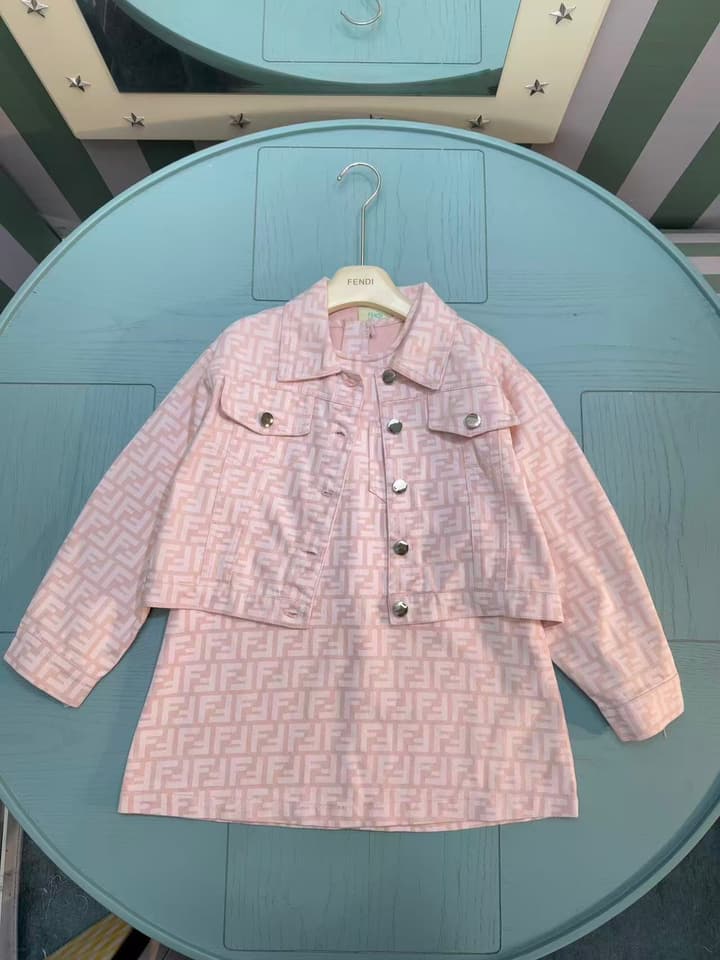 Fendi Kids Two-Piece Set (Jacket & Dress) – 2025SS in Light Pink Logo Set