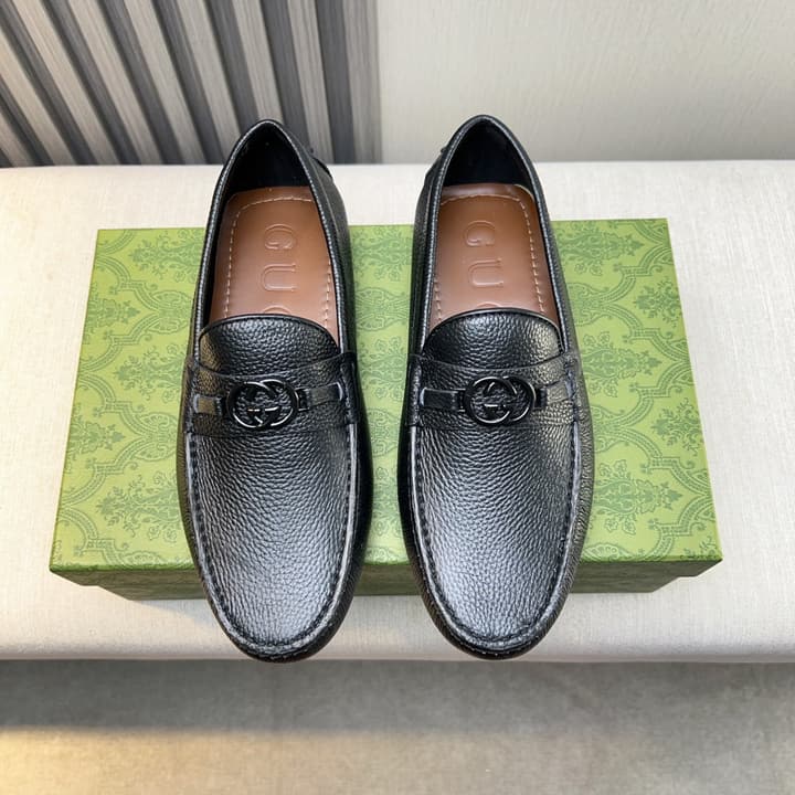 Gucci Premium Leather Loafers in Black Embossed Leather