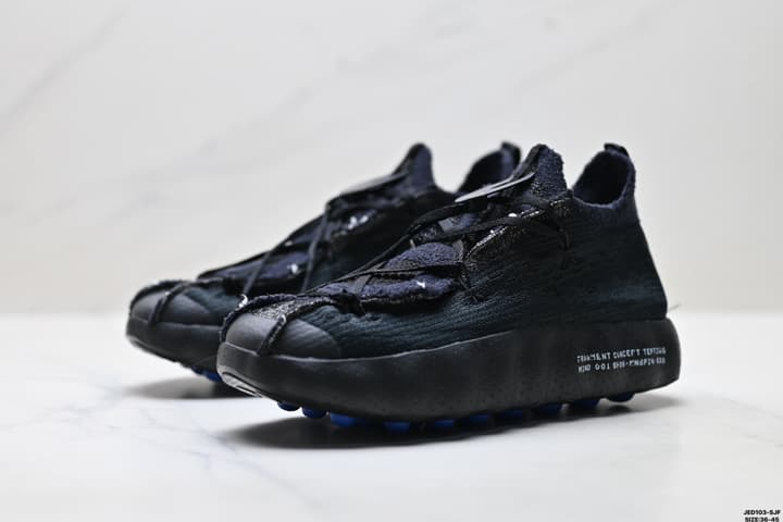 Nike Mind 002 Tech Training Sneakers