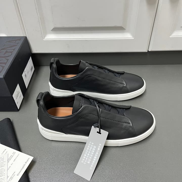 Zegna SECONDSKIN Triple Stitch™ Sneakers in Navy Blue