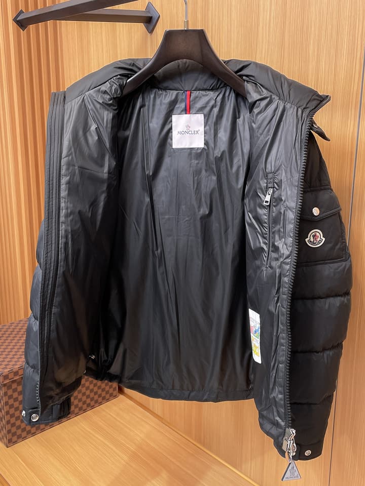 Moncler Structural Tailored Down Jacket – 2025 Collection in Diamond Quilted Black